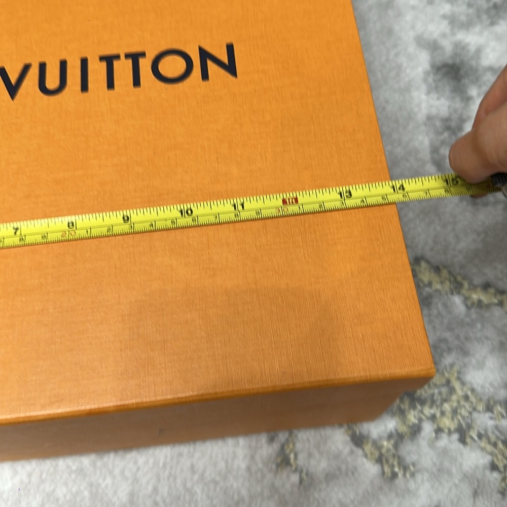 Authentic Louis Vuitton new version bag box - Picture 9 of 11